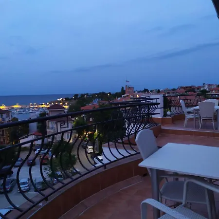 Семеен Хотел Денз Hotel Chernomorets