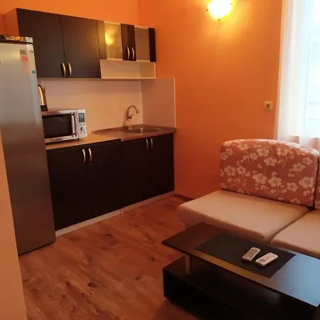 Семеен Хотел Денз Hotel