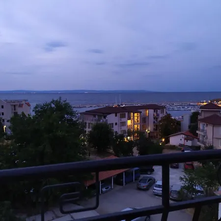 Семеен Хотел Денз Hotel