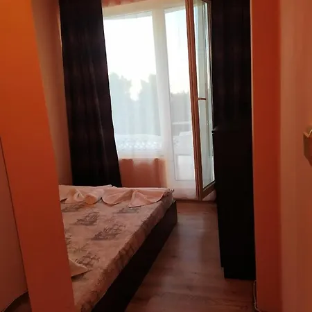 Семеен Хотел Денз Hotel 2*