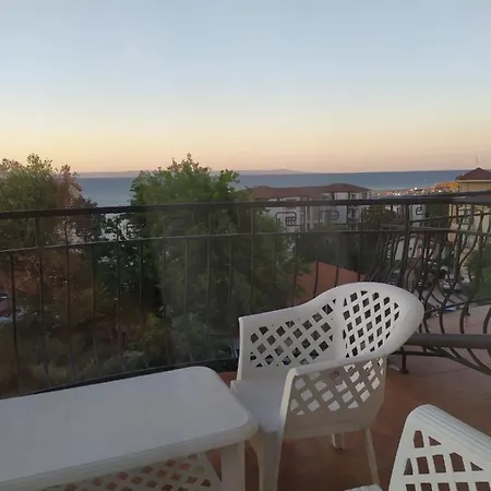 Семеен Хотел Денз Hotel 2*