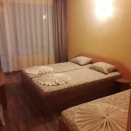 Hotel Семеен Хотел Денз